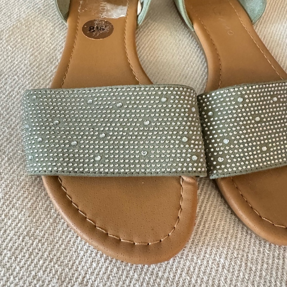 Andiamo Olive Green Slip On Boho Abailey Sandals Size 8W - Picture 3 of 5